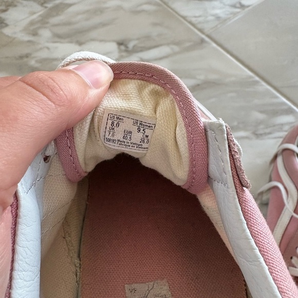 Vans Pink and White Sneakers Classic Style - Picture 4 of 4